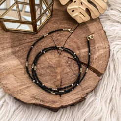Strap chapa de oro 18k cuentas negra puntos dorados
