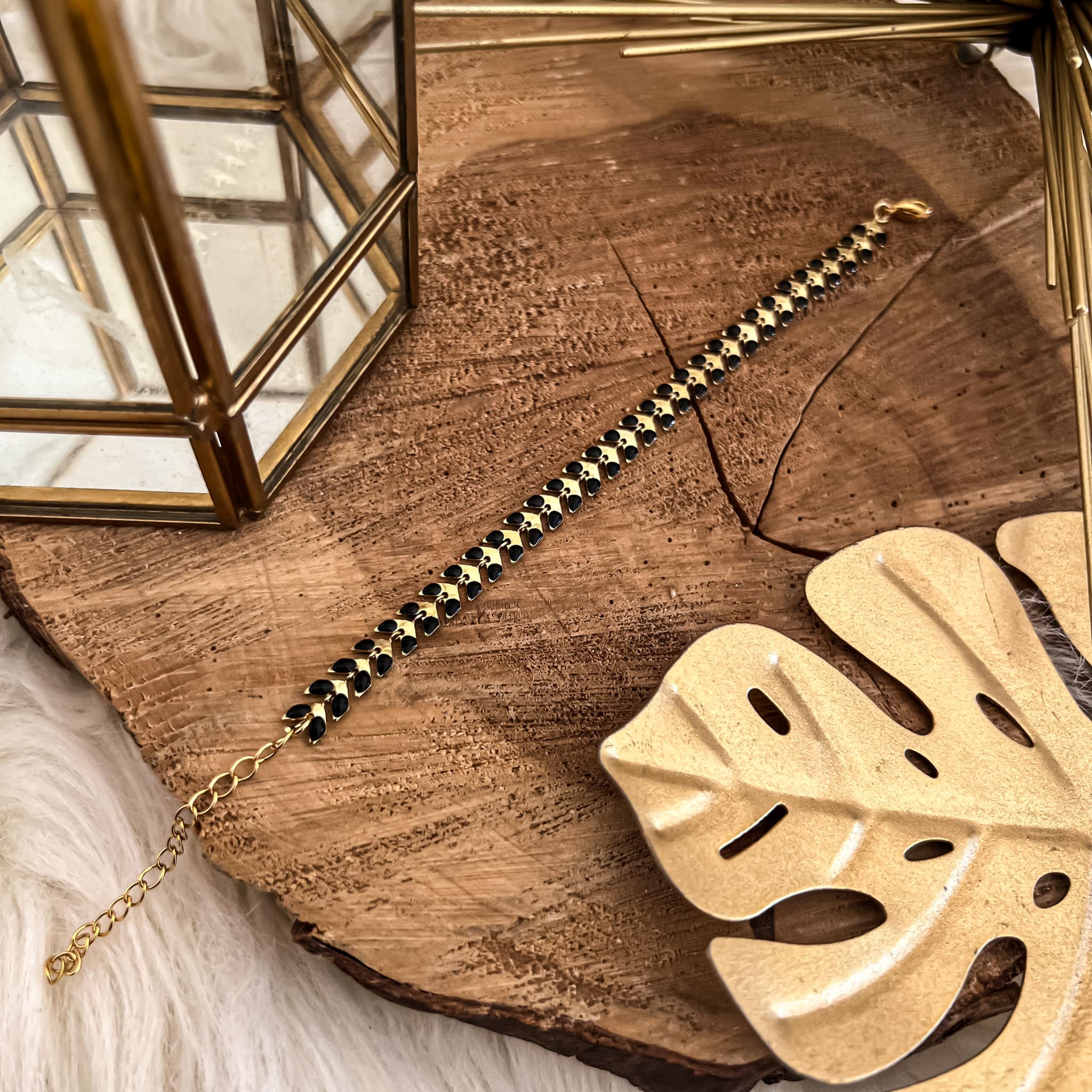 Pulsera espigas negras chapa de oro 18k