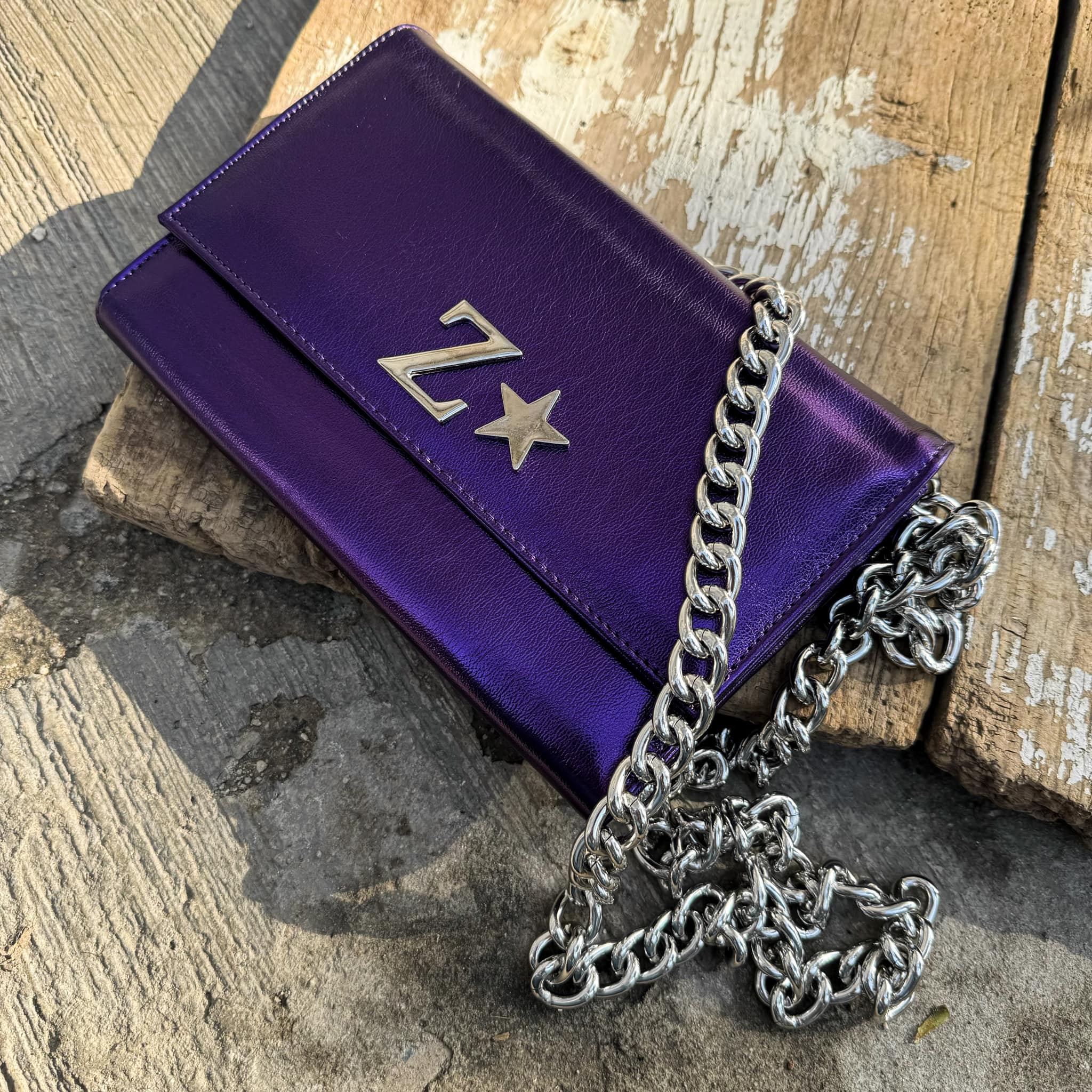 Aura Clutch - Bag Purple Shine Cadena Chunky Plata