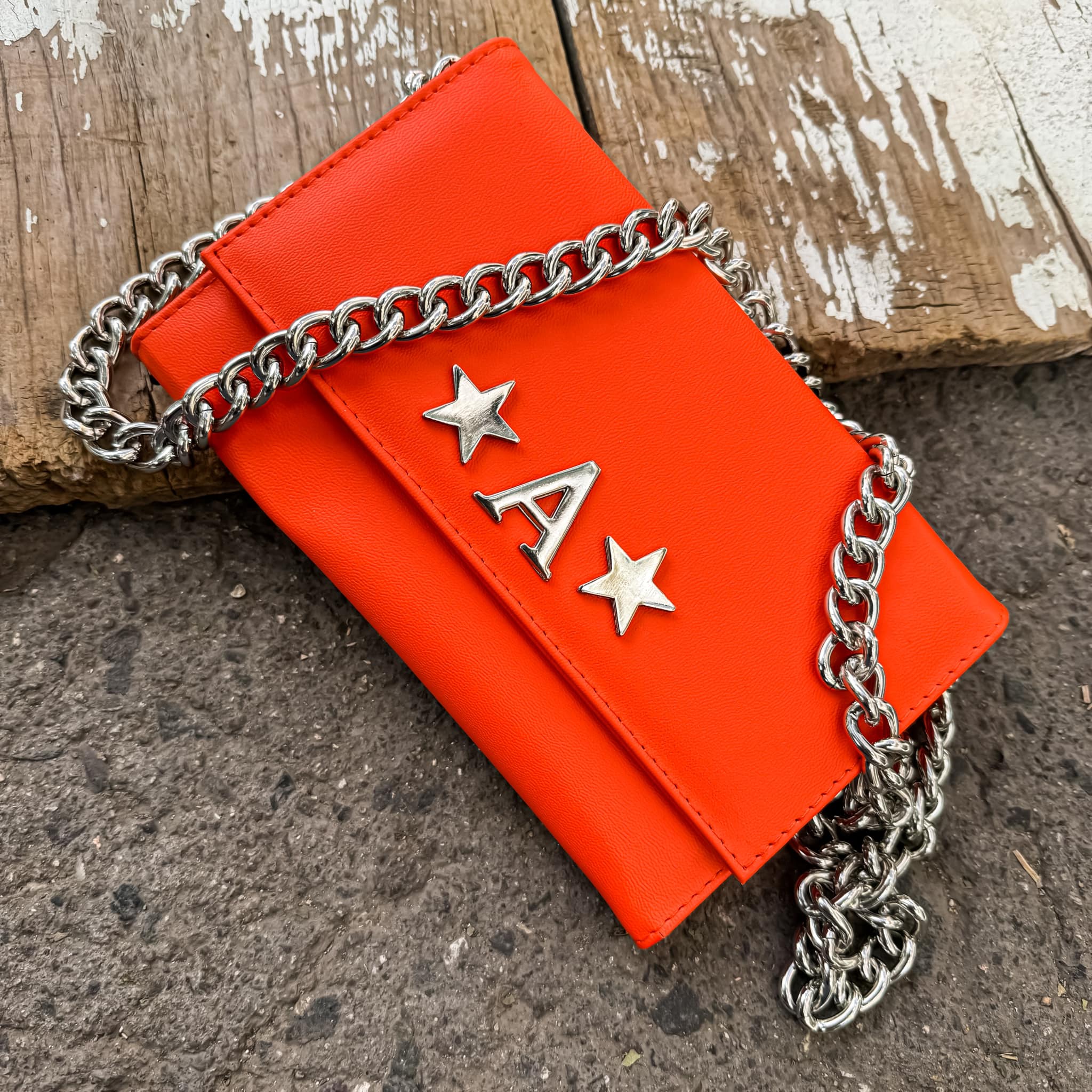 Aura Clutch - Bag Orange Cadena Chunky Plata