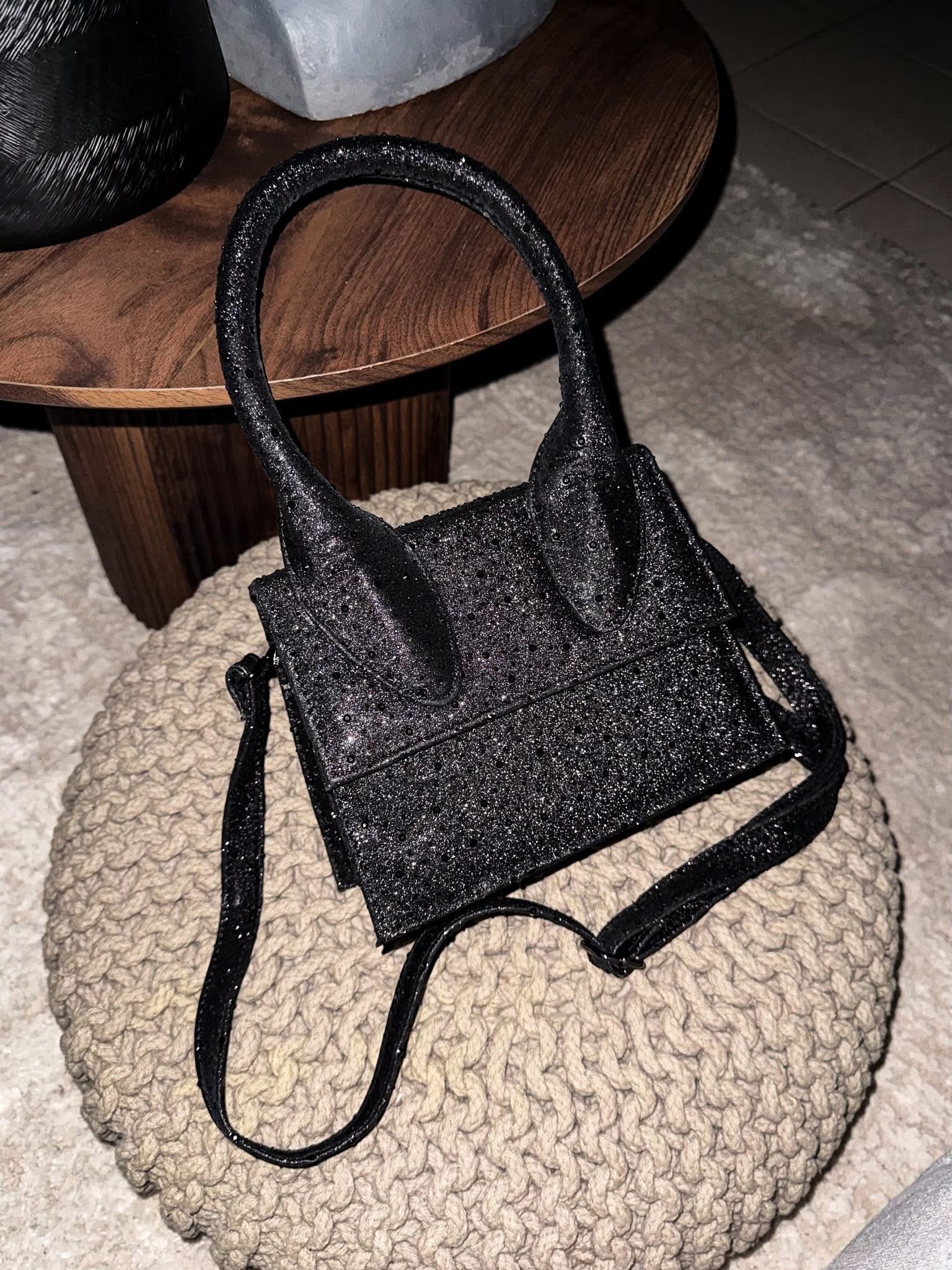 Dione Galaxy Black Herraje Negro