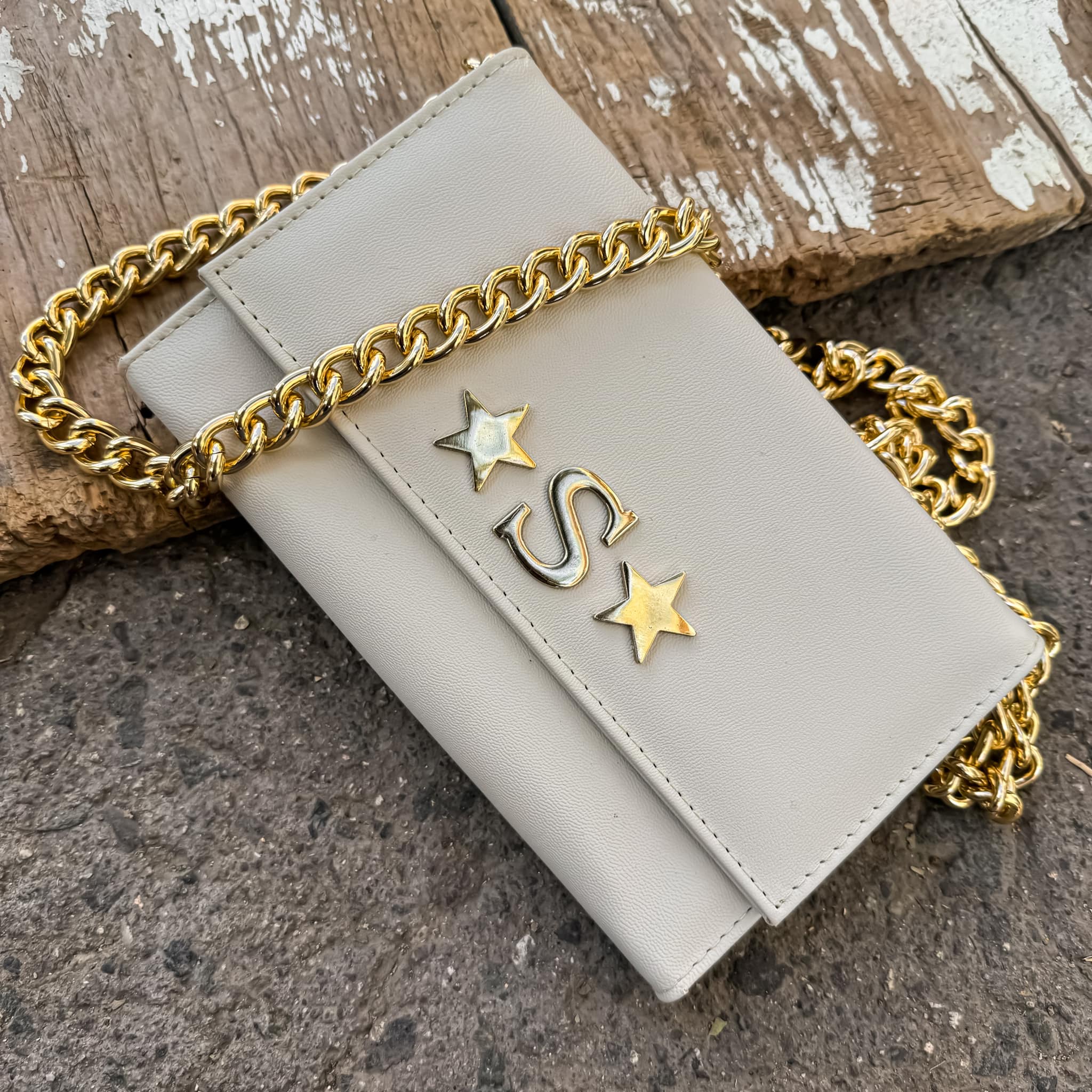 Aura Clutch - Bag Latte Cadena Chunky Oro