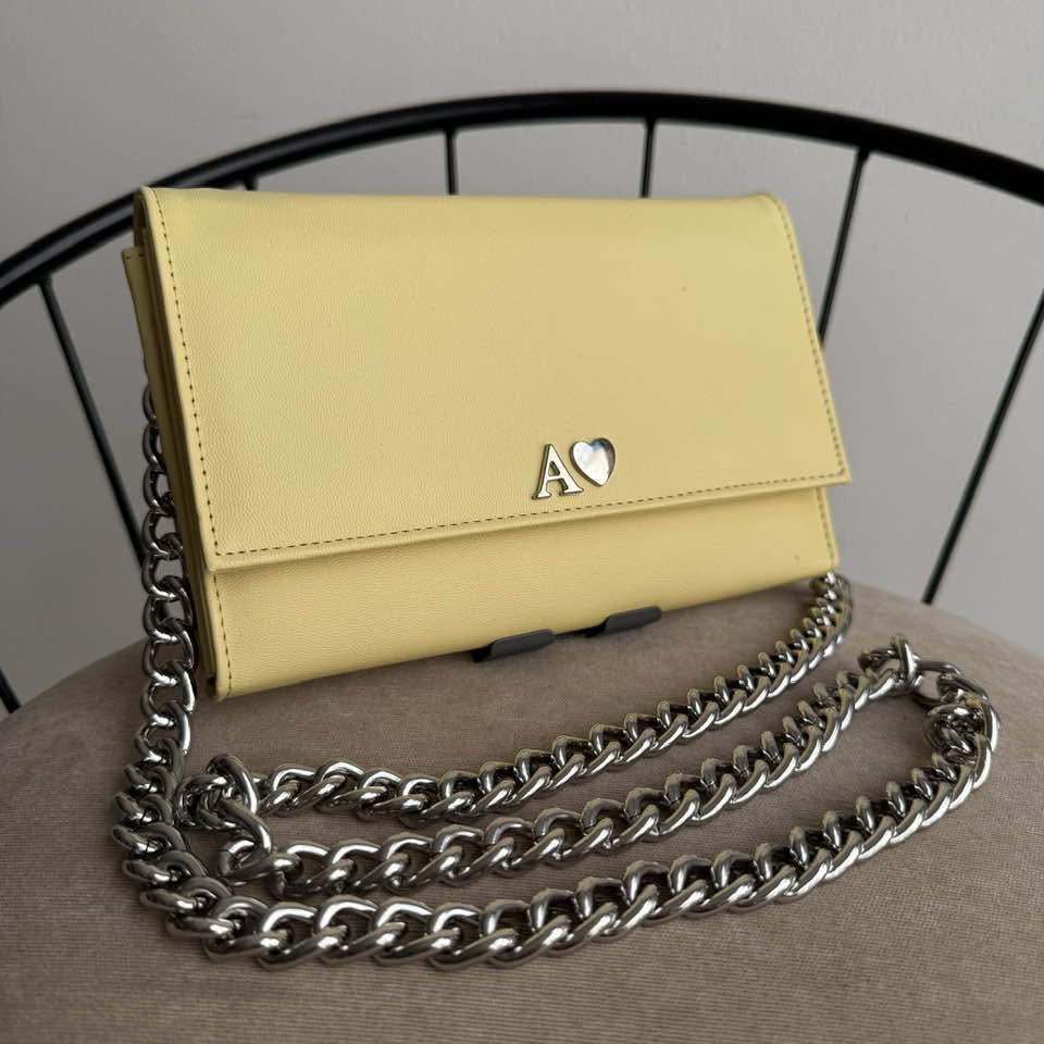 Aura Clutch - Bag Butter Cream Cadena Chunky Plata
