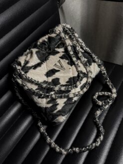 Hera Bag Mini Cadena Plata Color Black Cow