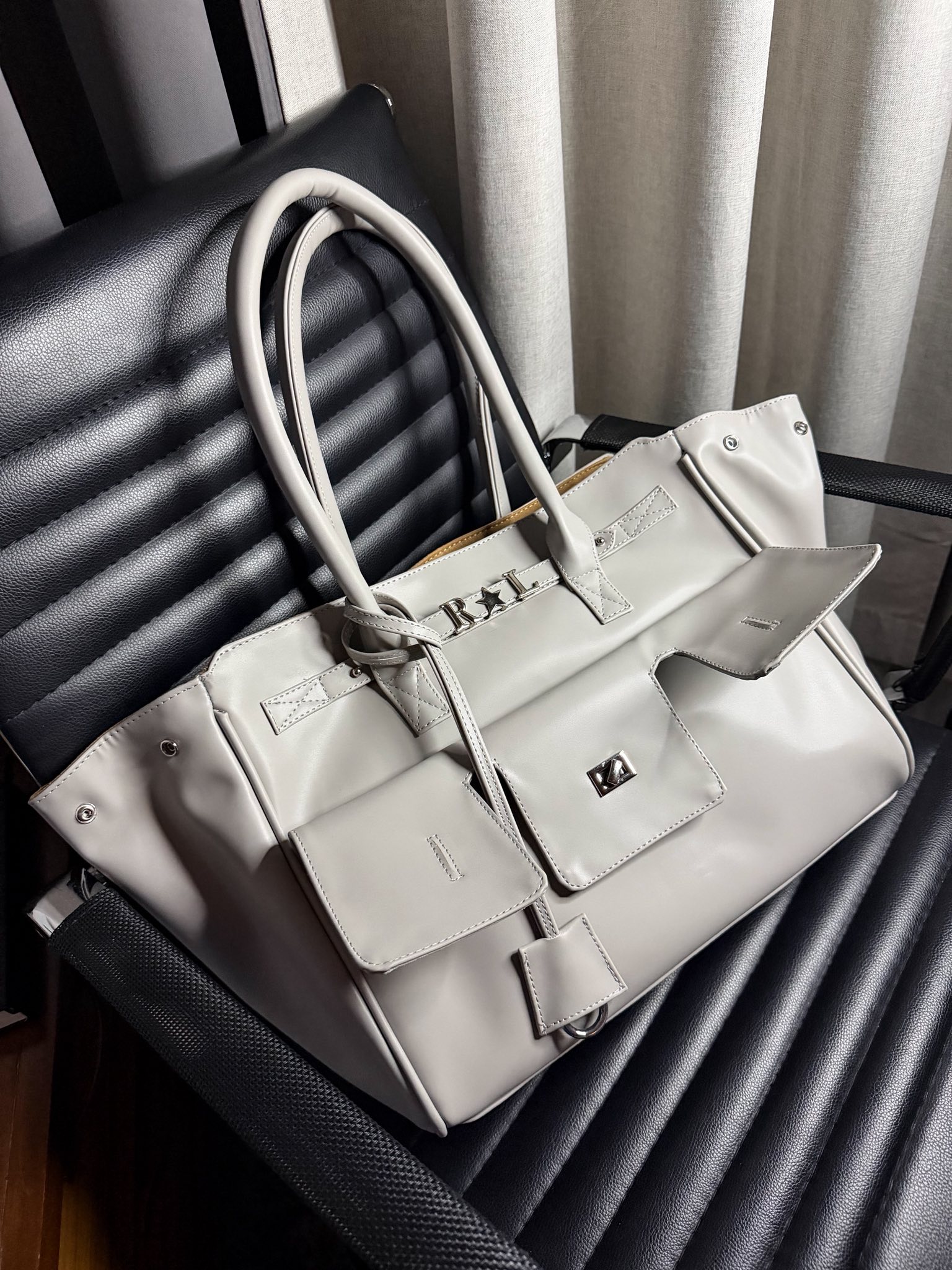 Élite Tote + Cierre - Cemento