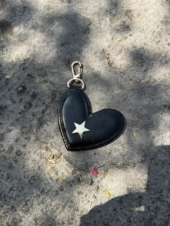 Llavero Heart Negro Metálico
