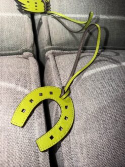 Herradura Neón/Gris - Bag Charm