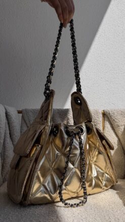 Soho 25 Small Oro Metalico Shine Herraje Negro - Imagen 6