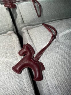 Lucky Horse - Burgundy